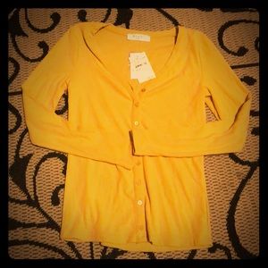 NWT golden rod colored long sleeved Henley